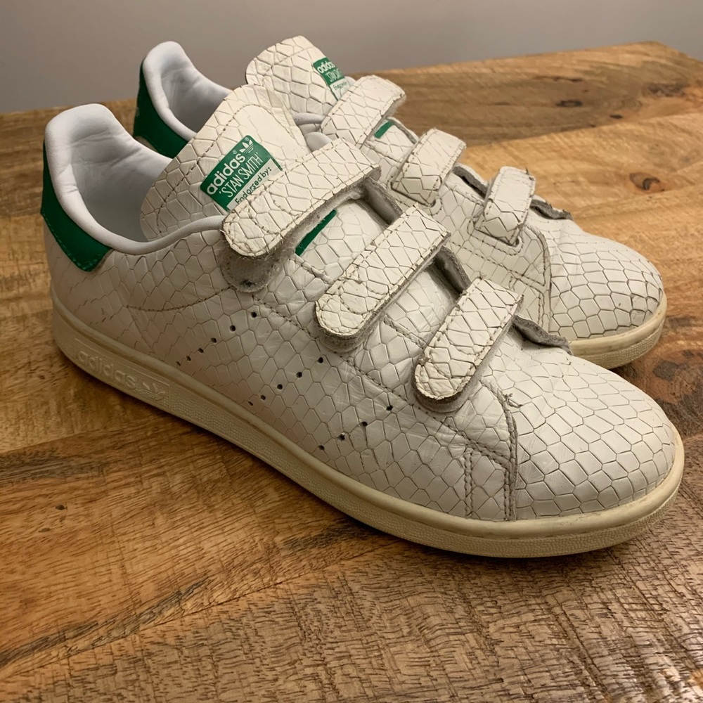 Unique Stan Smith With Snake Print Effect & Velcro